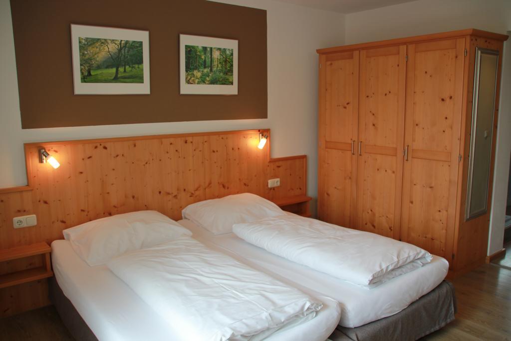 Gasthaus Kellerer Raubling Szoba fotó